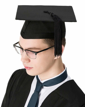 Classic Gathered UK British Bachelor Graduation Gown & Mortarboard - Graduation Cap&Gown