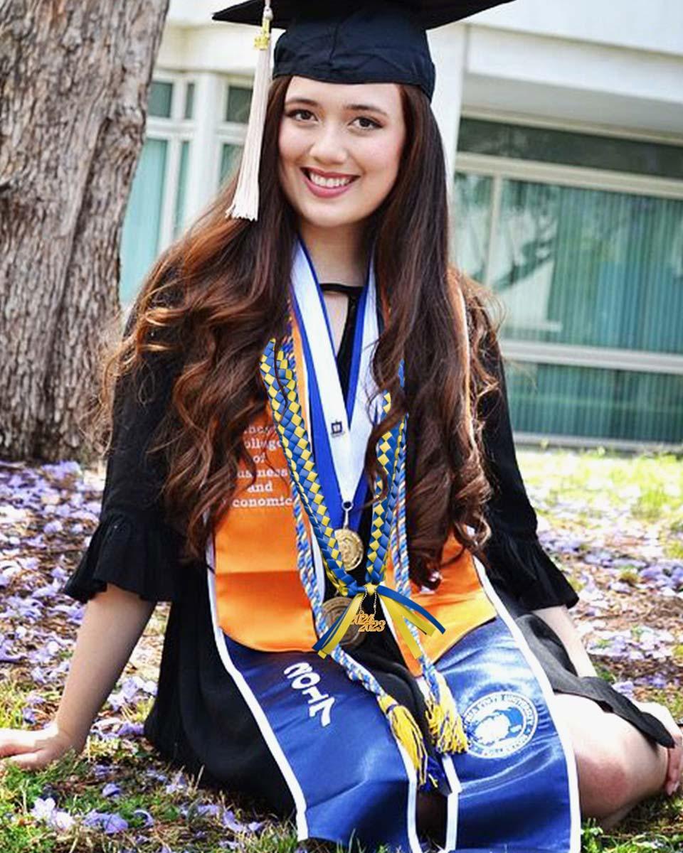 Graduation Braided Ribbon Lei with 2024 Year Charm - Graduation Cap&Gown